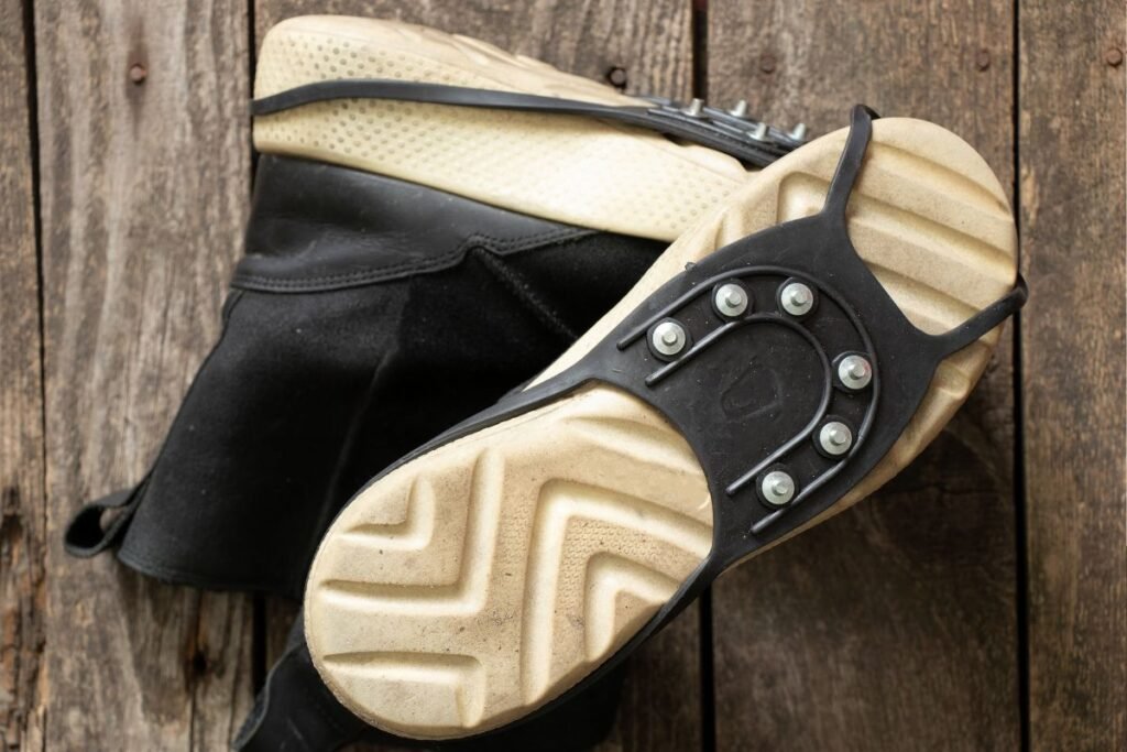 Batų apsauga nuo slydimo: kada jos gali prireikti ir kaip išsirinkti sau tinkamą?