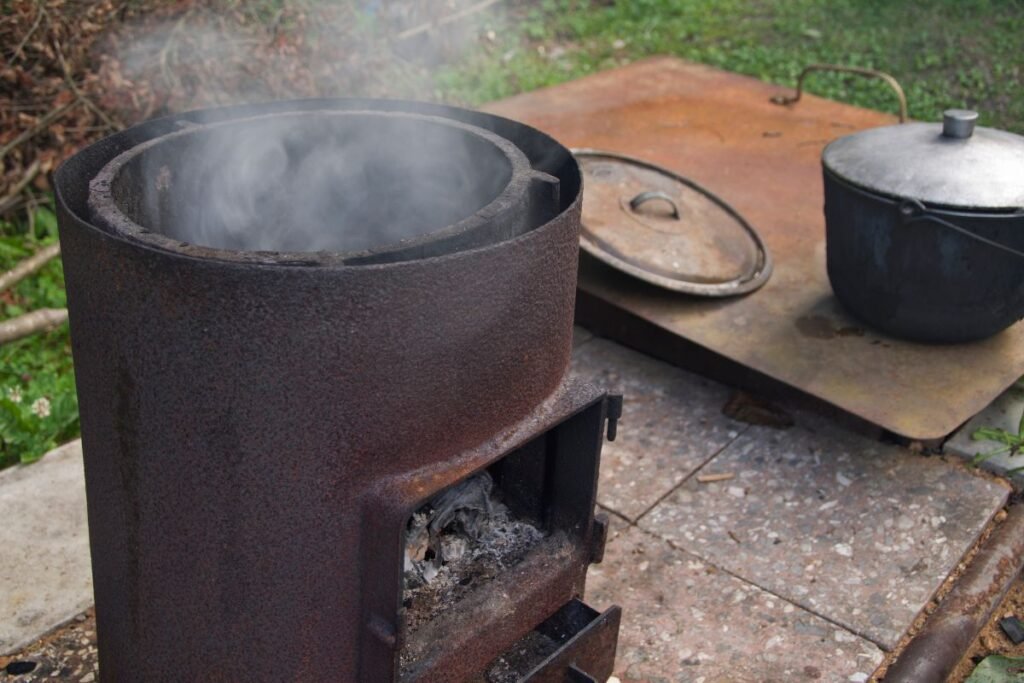 Krosnelė kaznui iš plieninės skardos su oro tiekimu
