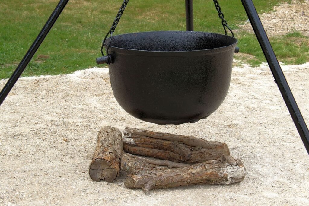 Paprasčiausias variantas – atvira ugniavietė su akmenų žiedu