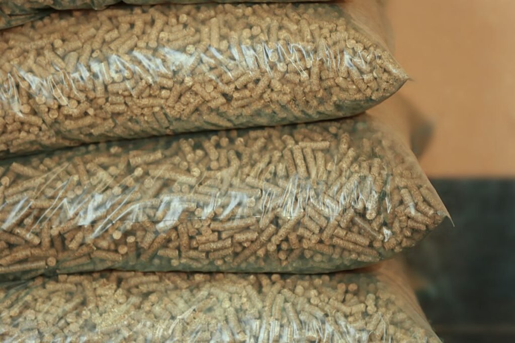 Granulių ir malkų ekonominis palyginimas: durpių briketai ir žemės ūkio granulės