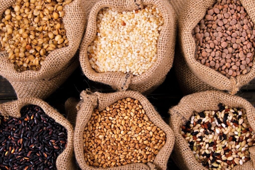 Kuriuose augaluose ir produktuose kaupiasi mikotoksinai